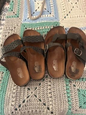 Cliffs by White Mountain size 6 one navy pair one brown size 6